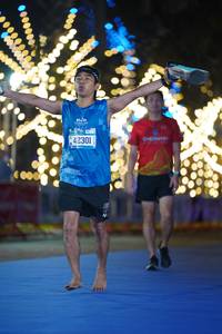 BIB: 42301
                            <button type="button" onclick="openModal(19759332)" class="btn btn-primary btn-sm float-right btn-popup" data-toggle="modal" data-target=".modal-high-quality">
                        <i class="fas fa-shopping-cart"></i> Add to Cart
                    </button>
                                            <button type="button" onclick="isThisMe(19759332, true)" class="btn btn-success btn-sm float-right btn-popup btn-isme hidden" data-toggle="tooltip" data-placement="bottom" title="นี่คือรูปของคุณใช่ไหม คลิกที่นี่เพื่อเอาเข้าอัลบั้ม">
                        <i class="fas fa-plus"></i> Add to album
                    </button>
                    <button type="button" onclick="isThisMe(19759332, false)" class="btn btn-warning btn-sm float-right btn-popup btn-isnotme hidden">
                        <i class="fas fa-ban"></i> Remove from album
                    </button>